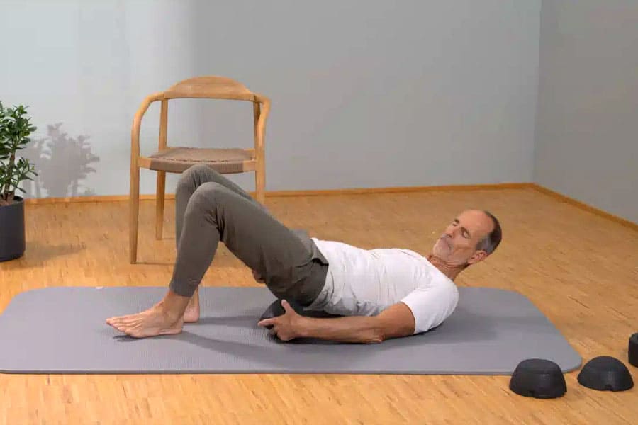 exercise with a sciatica trainer 1