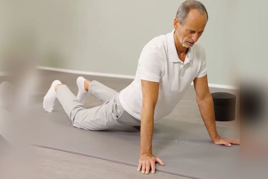 hip flexor stretch for back pain 2