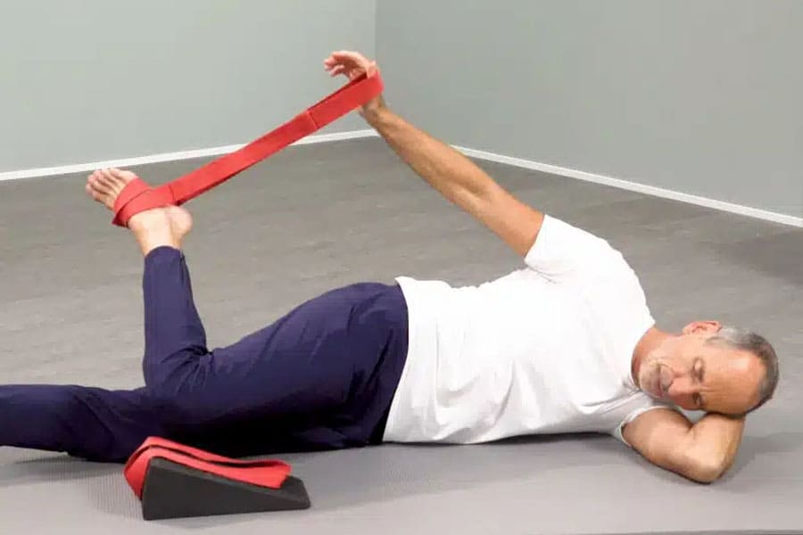 hip stretch for knee pain 2