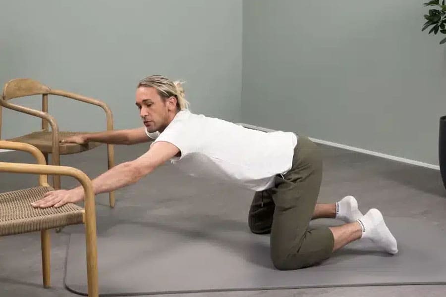 shoulder exercise open arms 1